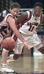 No. 21 Arizona Takes Fiesta Bowl Classic with Win Over Illinois, 75-73