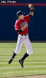 Arizona Scores Late, Holds on to Sweep Utah