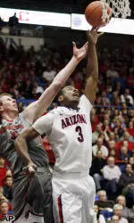 Arizona Tops Washington State, 85-61