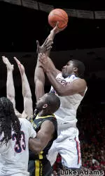 Cats Fall to Oregon, 59-57