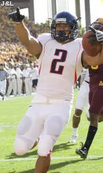 Cats Take Territorial Cup, 20-17