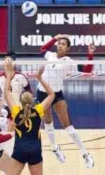 Arizona Cruises Past UC Irvine, 3-0
