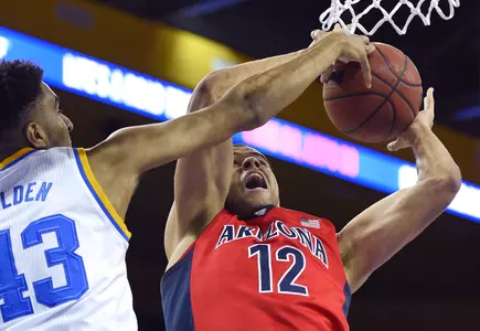Arizona forward Ryan Anderson, right,