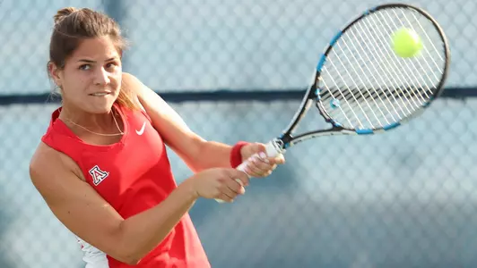 Senior Samantha Czarniak