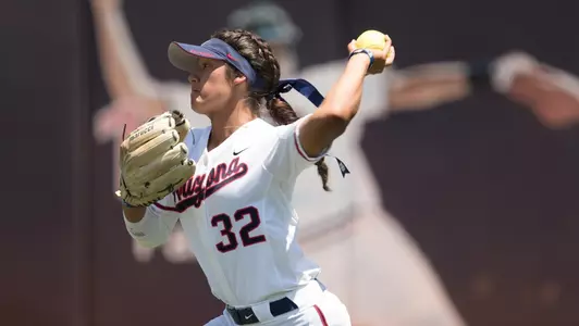 Freshman outfielder Alyssa Palomino (32)