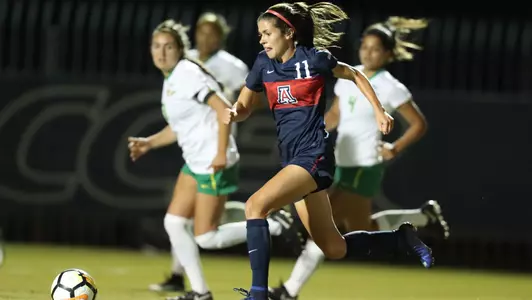 Sophomore midfielder Morgan McGarry (11)