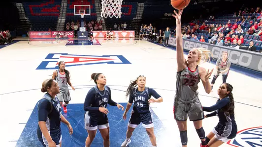 Freshman forward Cate Reese (25)