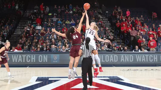 Freshman forward Cate Reese (25)