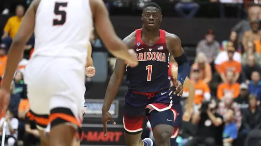 Rawle Alkins pushes the ball in transition at Oregon State.