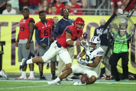 9/3/2016. Junior cornerback Dane Cruikshank (9) during the Wildcats 18-16 loss to the Brigham Young Cougars. University of Phoenix Stadium, Glendale, AZ.
