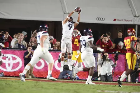 November 4, 2017. Senior cornerback Dane Cruikshank (9) during the Wildcats 49-35 loss to the Southern California Trojans. LA Memorial Coliseum, Los Angeles, CA.