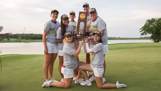 2018 National Champions With Trophy