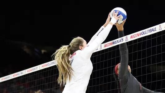 Jula Patterson 9/23 Volleyball vs. Washington State
