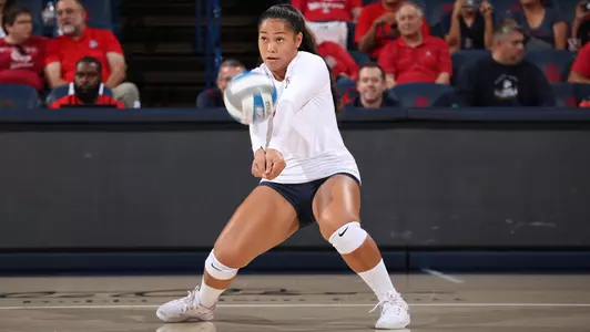 Freshman defensive specialist Malina Kalei Ua (15)