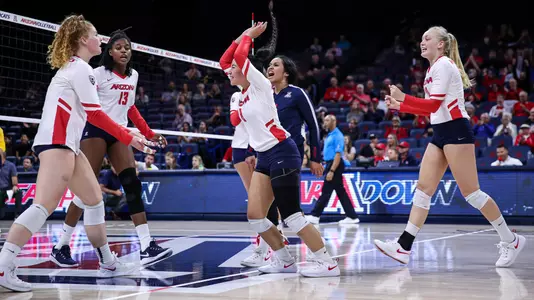 Arizona Wildcats volleyball vs. Cal celebration