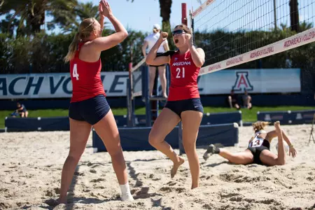 Havili, Ainise and Parker, Dana