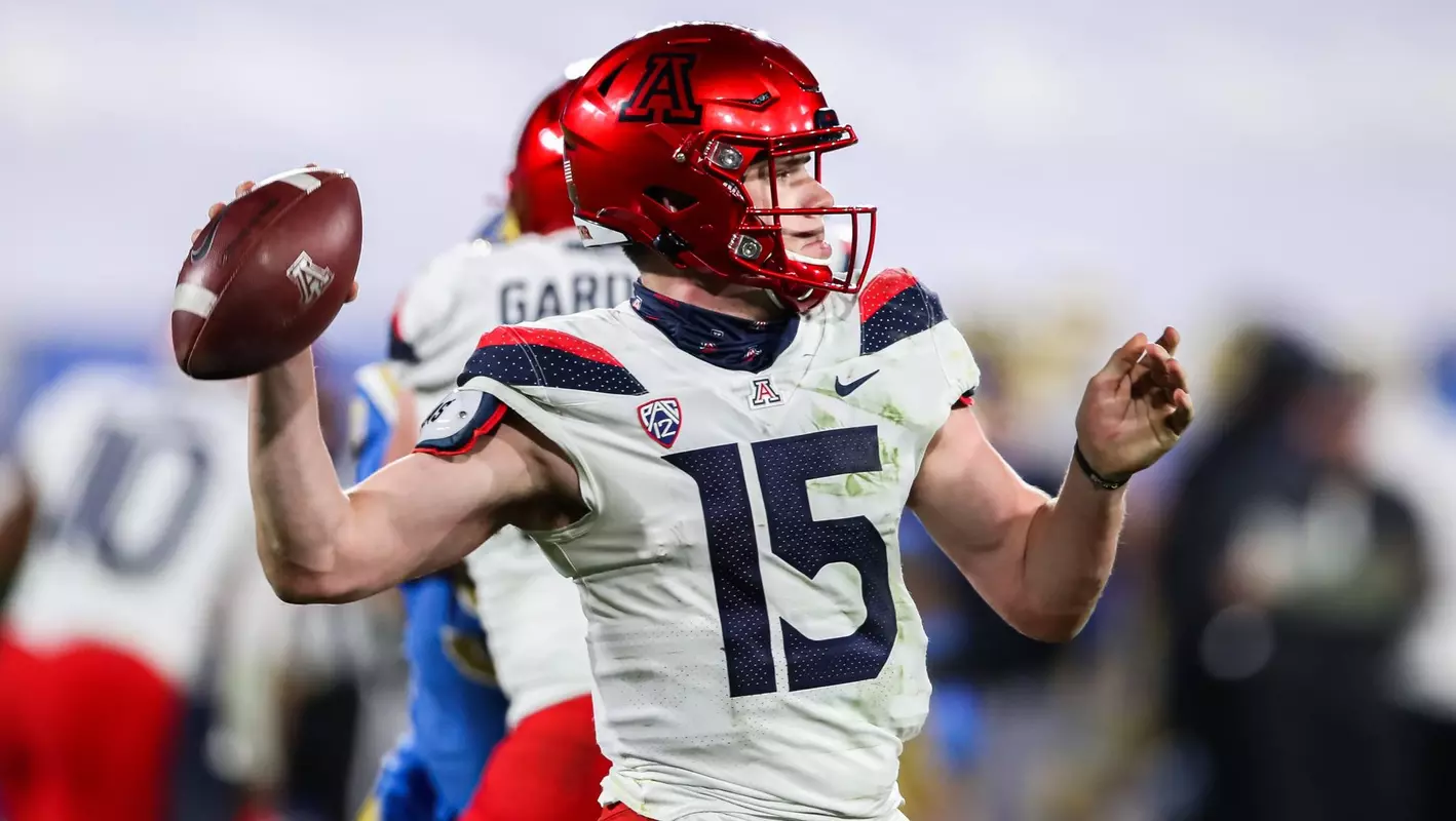 PASADENA, CALIF. -- Arizona Wildcats vs, UCLA Bruins college football at the Rose Bowl.Nov. 28, 2020. Photo by Mike Christy / Arizona Athletics