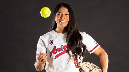Dejah Mulipola — TUCSON, ARIZ. -- Softball full-body marketing photos.
Nov. 19, 2020.
Photo by Mike Christy / Arizona Athletics