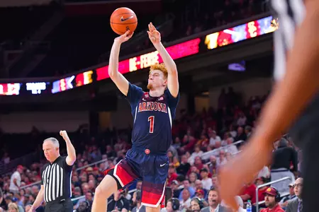 Nico Mannion takes a shot at USC