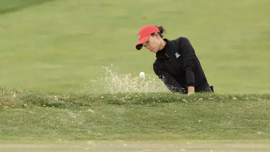 Yu-Sang Hou hits a bunker shot during the 2021 Pac-12 Championships