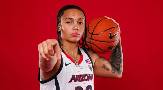Jade Loville - TUCSON, ARIZ. â??Womenâ??s basketball 2022-2023 photo day.Oct. 12, 2022. Photo by Mike Christy / Arizona Athletics