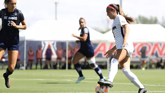 Gianna Christiansen (2) - Tucson, AZ â??Soccer vs UC Davis at Murphey Field at Mulcahy Stadium Sept. 18, 2022. Photo by Catherine Regan / Arizona Athletics