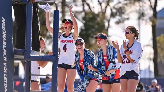 Hope Shannon (22), Meghan O'Meara (4), Summer McDonough (23) — Tucson, Ariz. -- Beach Volleyball vs. Texas A&M-Corpus Christi in the Arizona Invitational at BearDown Beach.
March 17, 2023.
Photo by Isaiah Willhoite / Arizona Athletics
