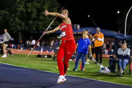 Emily Psarras - TUCSON, ARIZ. —Track and Field during the Desert Heat Classic at Drachman Stadium
April 27, 2024.
Photo by Rebecca Sasnett / Arizona Athletics