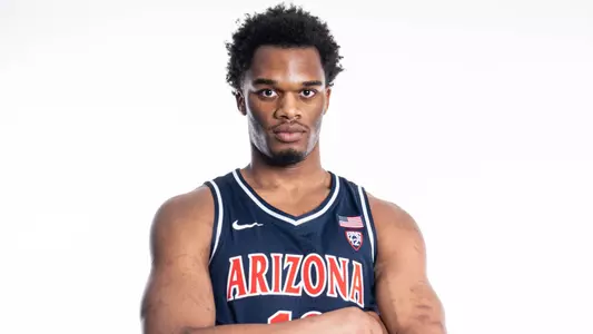 Tobe Awaka signs