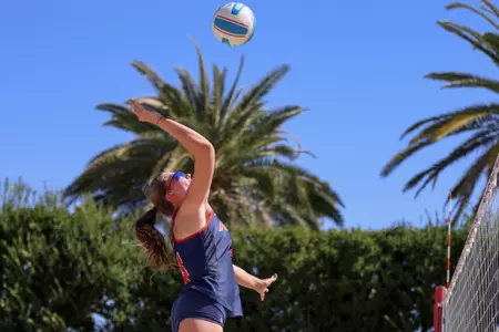 Meghan O'Meara (4) — TUCSON, ARIZ. -- Beach Volleyball vs. Stetson at Bear Down Beach.
March 1, 2025.
Photo by Sarah Rosewater / Arizona Athletics