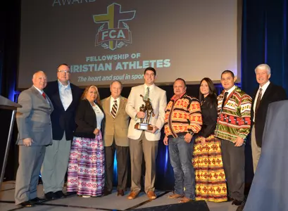 Bryce Petty accepts the 2014 Bobby Bowden Award in Dallas (Jan. 11, 2015).