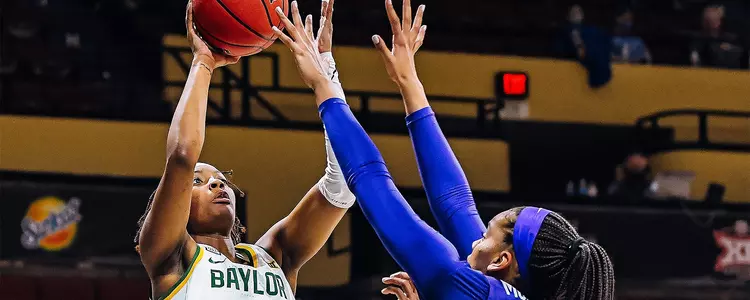 NaLyssa Smith 2021