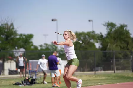 Rylie Smith throwing the jav