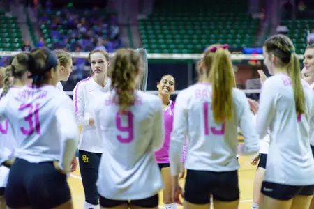 Lauren Briseño is all smiles in-between sets.