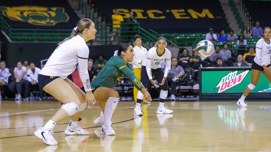 Lauren Briseño digs the ball during the third set.