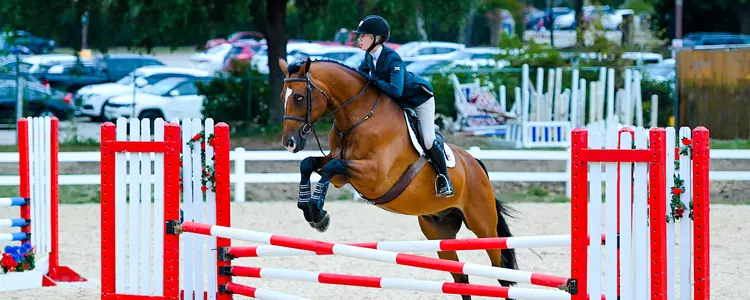Lauren Reid competes in a Fences ride at SMU in 2022