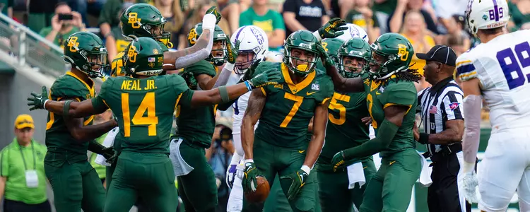 Bryson Jackson recovers a fumble in 2022