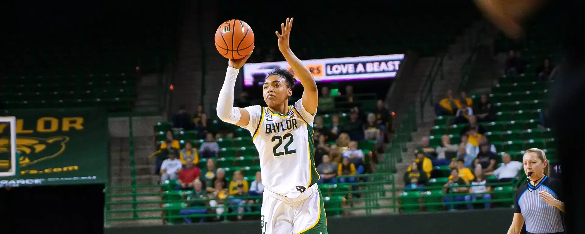 Bella Fontleroy shoots against Oklahoma State