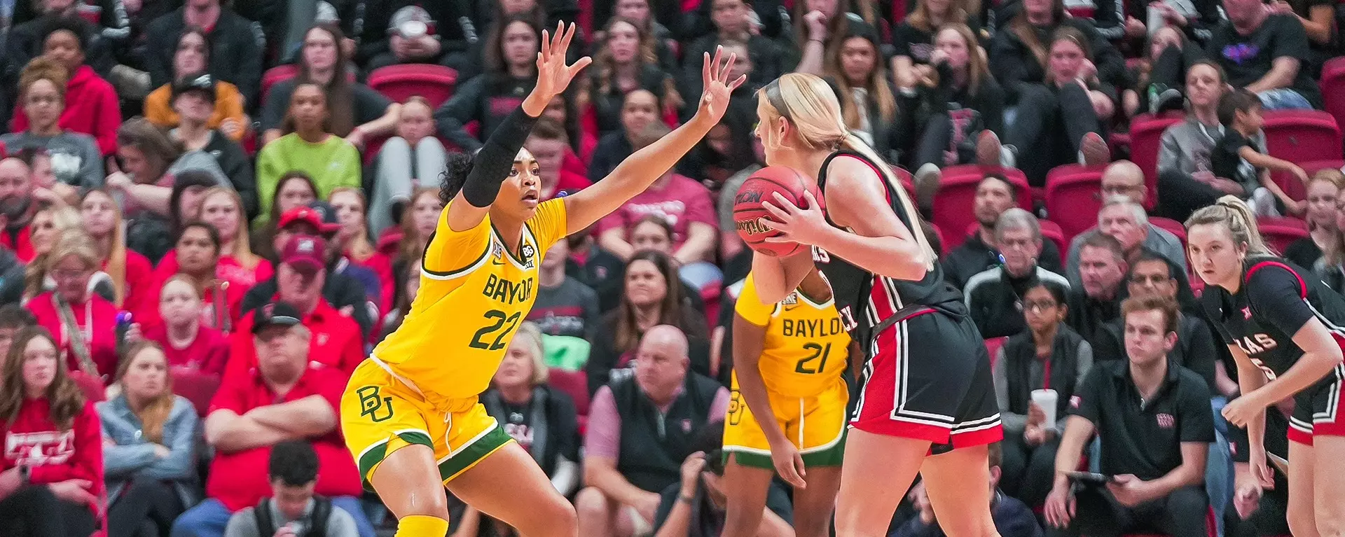 Bella Fontleroy defends a Texas Tech player