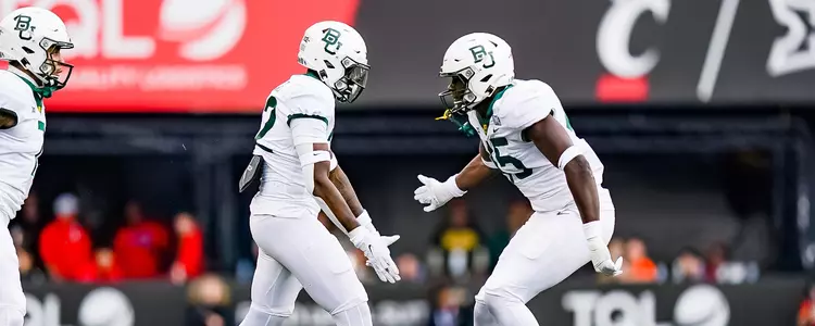 Carmello & Byron high five at Cinci