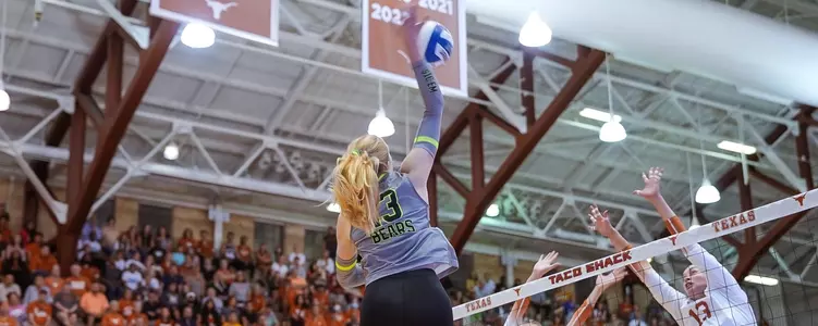 Riley Simpson against Texas