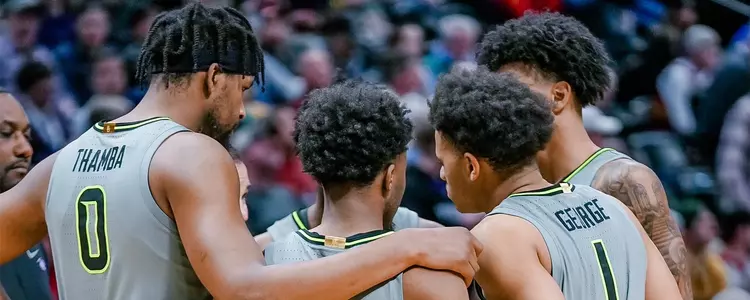 Team huddle against Creighton in second round