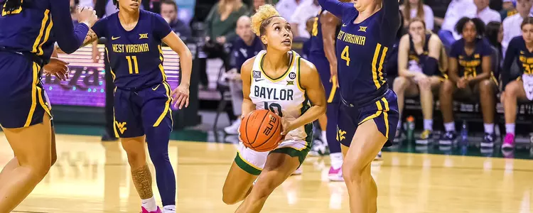 Jaden Owens looks for the shot against WVU