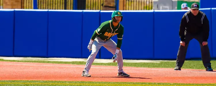 Kobe Andrade leads off first base at Kansas in 2023