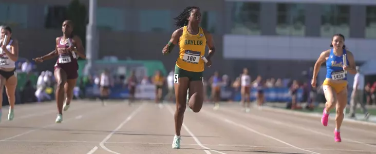 Michaela Francois running the record-setting 4x1 at the NCAA West Regionals