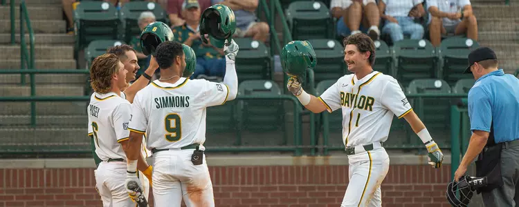 Hunter Teplanszky homers against TAMU-CC in 2023