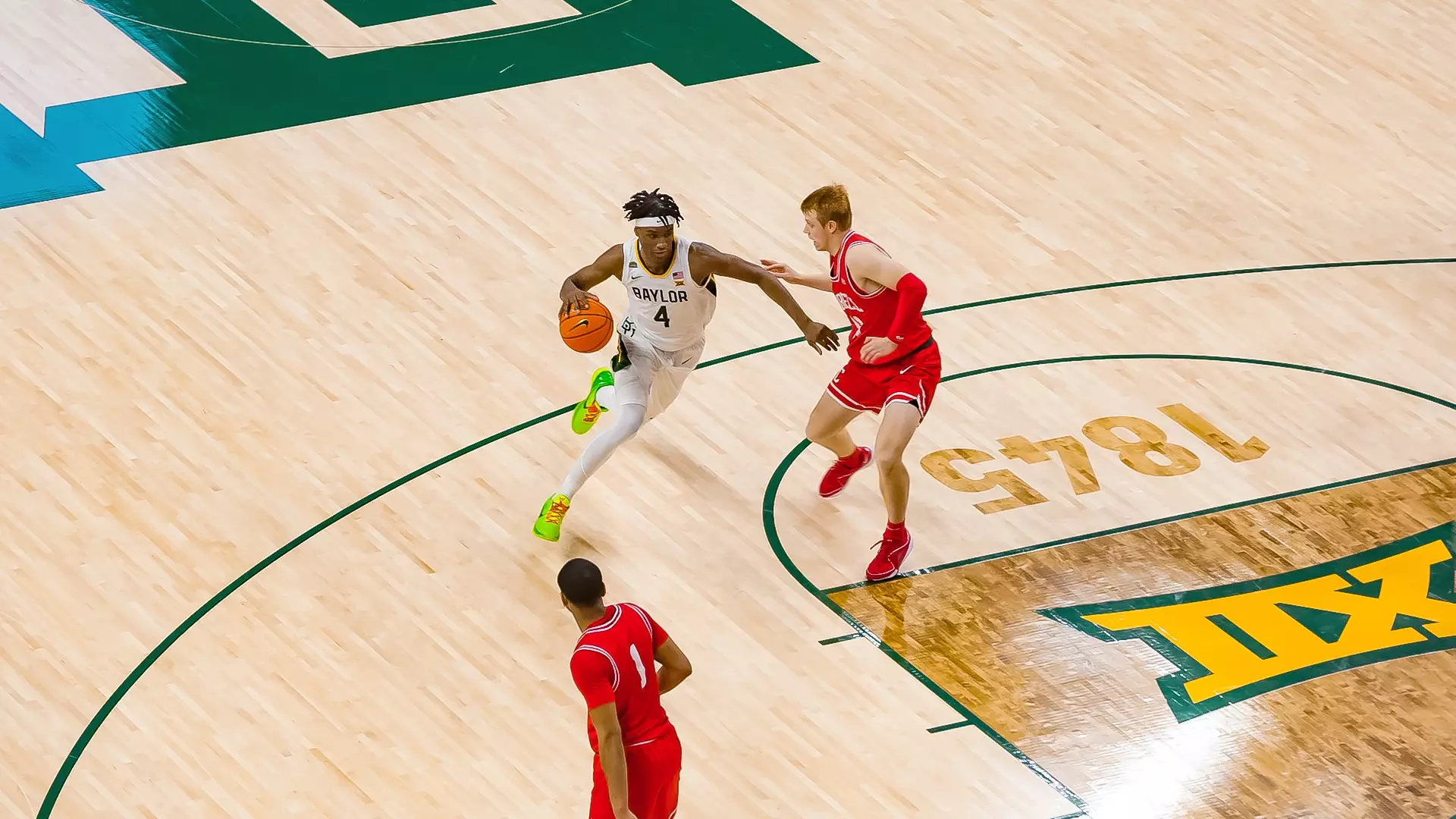 Inaugural Game - Ja'Kobe Walter drives