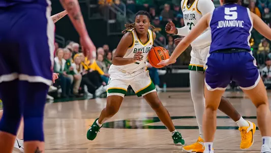 Inaugural game - Yaya Felder drives