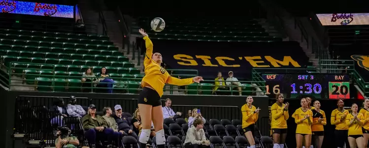 Emelyn Stettin serves against UCF