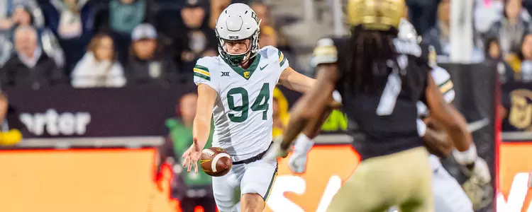 Palmer Williams punting at Colorado 2024